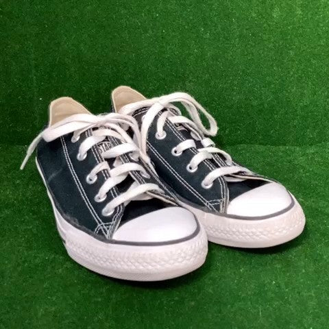 Converse Sneakers Size: 03