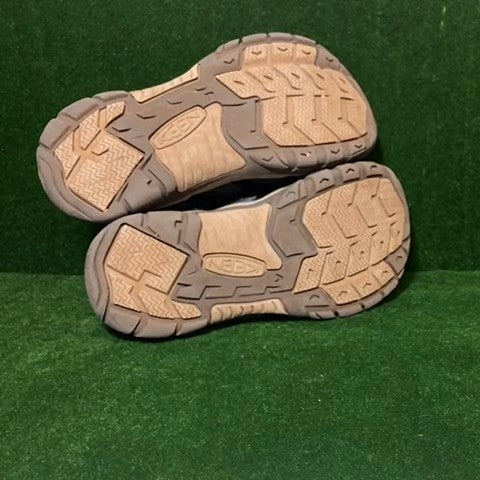 Keen Sandals Size: 05