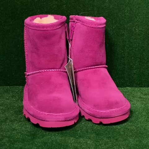 Bear Paw boots Size: 09
