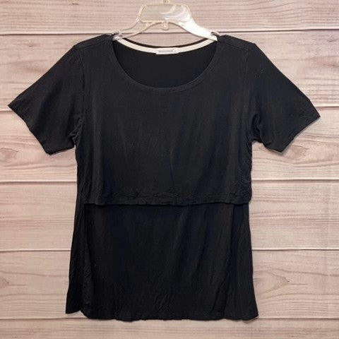 Small Show Maternity Shirt Size: M
