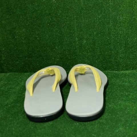Olukai Unisex Flip Flops Size: 01