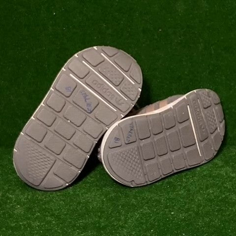 Adidas Toddler Sneakers Size: 05
