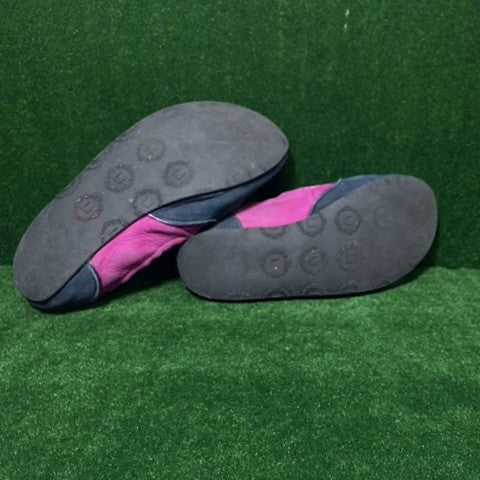 Lisabeth Joe Flats Size: 06