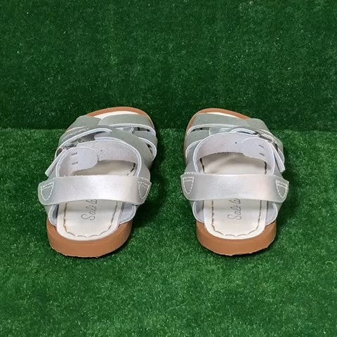 Salt Water Sandals Size: 08