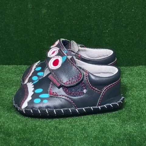 Pediped Toddler slip ons Size: 02