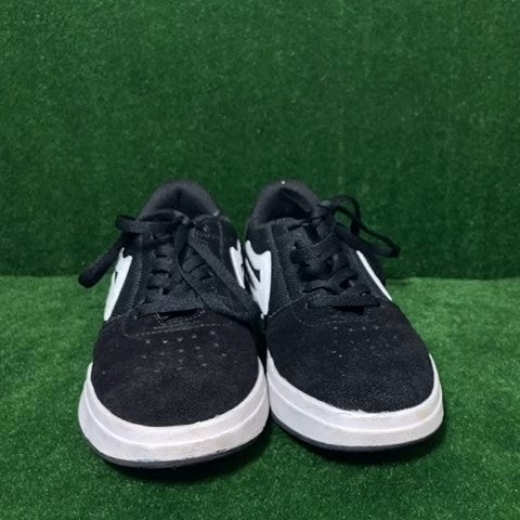 Lakai Sneakers Size: 04