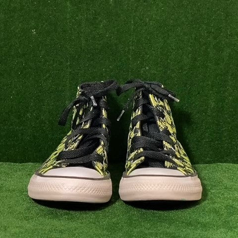 Converse Sneakers Size: 13