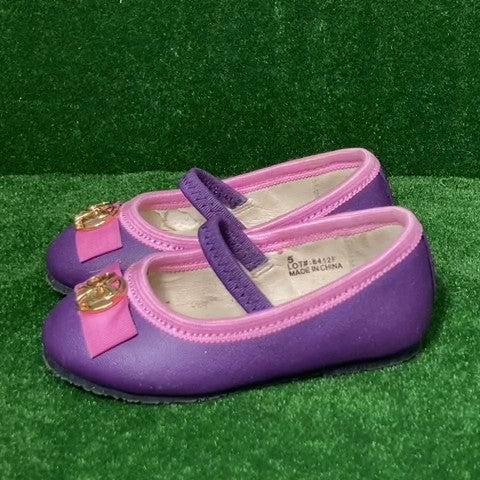 Hartstrings Toddler slip ons Size: 05