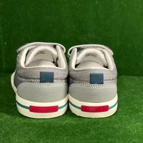 See Kai Run Sneakers Size: 10 & up