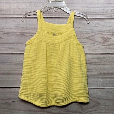 Primary Girls Shirt Size: 06