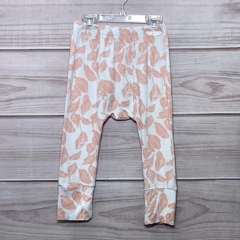 Kate Quinn Unisex Pants Size: 03