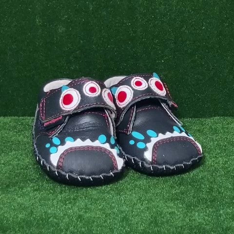 Pediped Toddler slip ons Size: 02