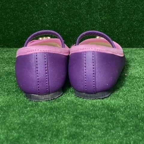 Hartstrings Toddler slip ons Size: 05