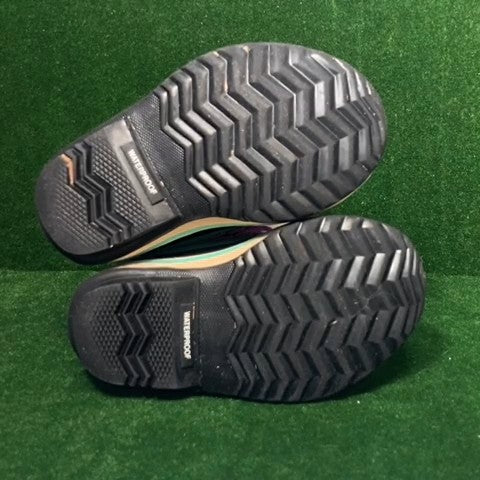 Sorel Snowboots Size: 09