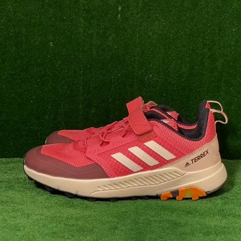 Adidas Terrex Hiking shoes Size: 02