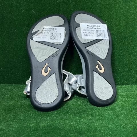 Olukai Sandals Size: 13