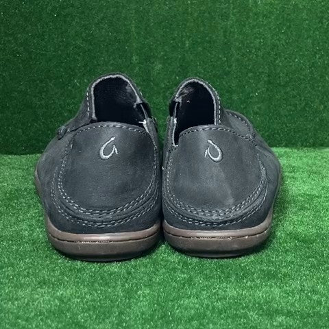 Olukai slip ons Size: 01