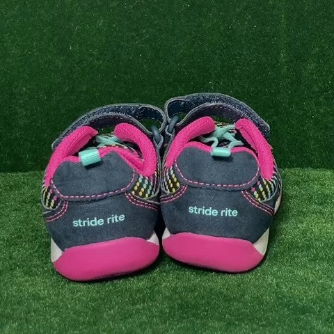 Stride Rite Toddler Sneakers Size: 08