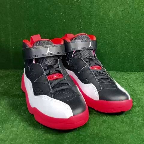 Nike Sneakers Size: 01