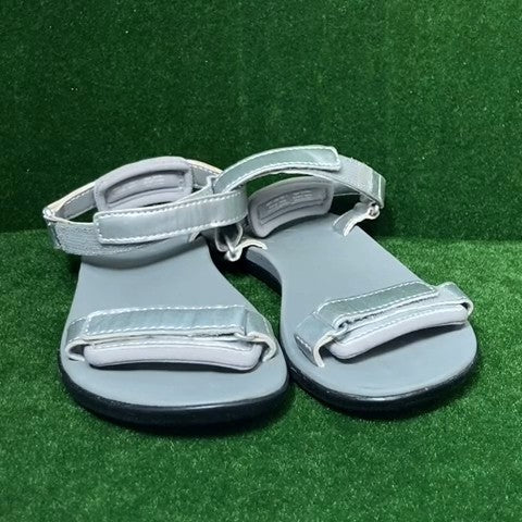 Olukai Sandals Size: 13