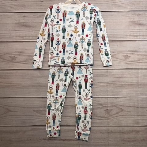 Little Planet Girls Pajamas Size: 04