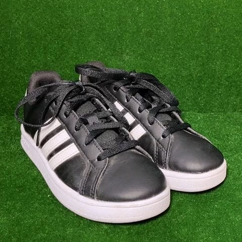 Adidas Sneakers Size: 12