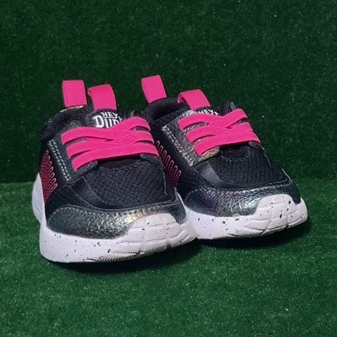 Hey Dude Toddler Sneakers Size: 05
