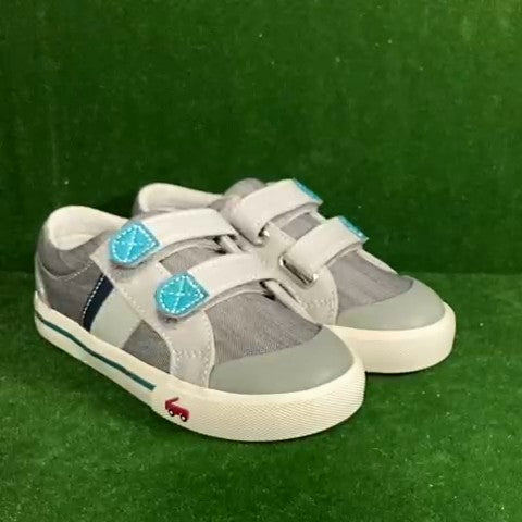 See Kai Run Sneakers Size: 10 & up