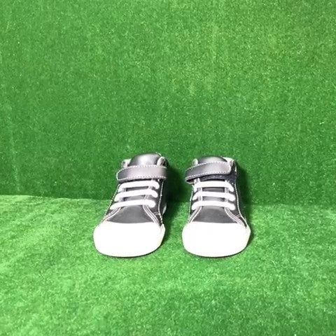 See Kai Run Toddler Sneakers Size: 07