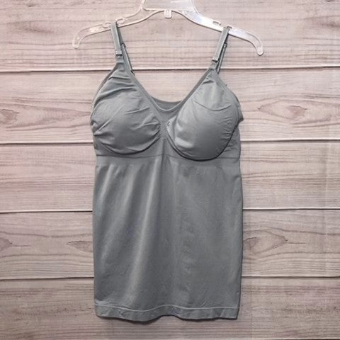 KIndred Bravely Maternity Top Size: XL
