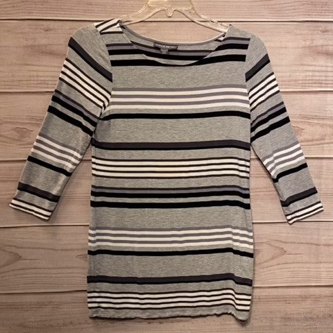 Pea In The Pod Maternity Shirt Size: M