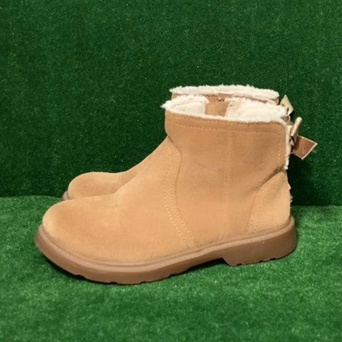 Ugg boots Size: 12