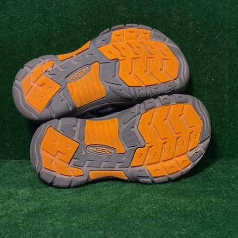 Keen Sandals Size: 12