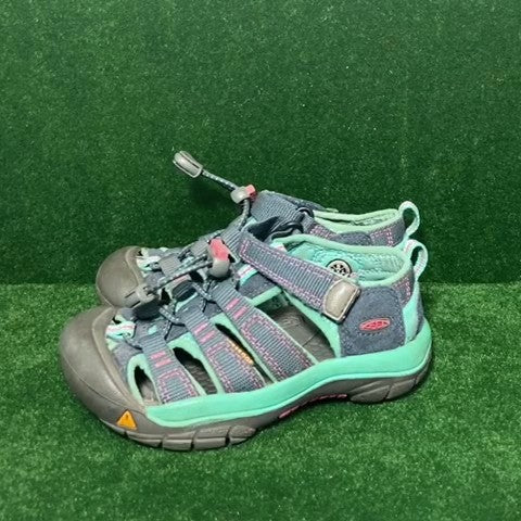 Keen Sandals Size: 10