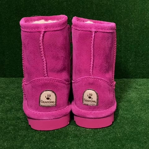 Bear Paw boots Size: 09