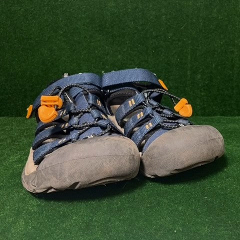 Keen Sandals Size: 05