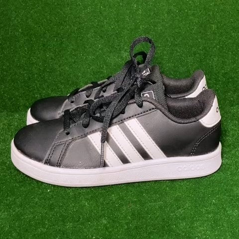 Adidas Sneakers Size: 12