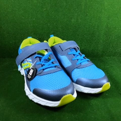 Saucony Sneakers Size: 04 1/2