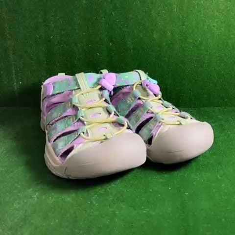 Keen Sandals Size: 05