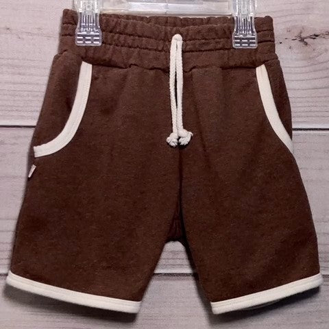Childhoods Unisex Shorts Size: 06