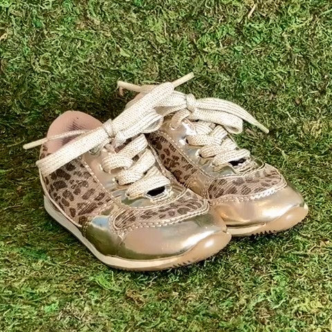 Baby Colors Toddler Sneakers Size: 06
