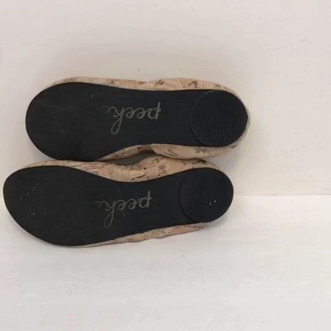 Peek Flats Size: 12