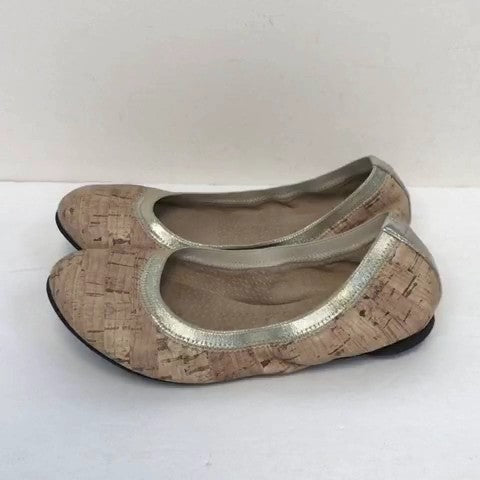 Peek Flats Size: 12