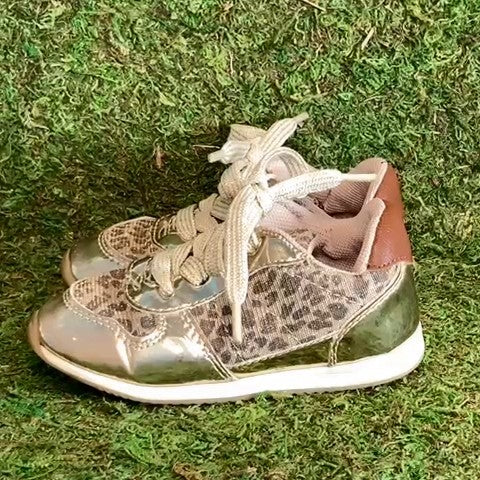 Baby Colors Toddler Sneakers Size: 06